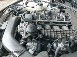 2015 BMW 4 Series 435i xDrive z VIN WBA4B3C53FD669771, wystawiony jako IAAI lot #41835401 z przebiegiem 145 570 mil mil oraz . Historia ofert i sprzedaży dostępna na DreamBid. Obrazek 19.