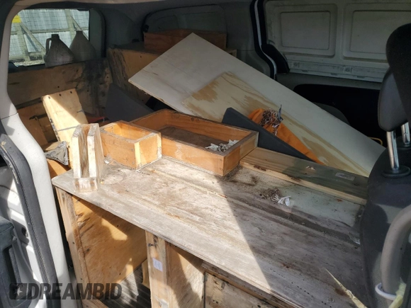 2014 Ram Cargo Van Tradesman with VIN 2C4JRGAG8ER338001, listed as a Copart auction lot 46951905 with 323,135 mi miles and Clean Title. Bid and sale history available at DreamBid. Image 11.