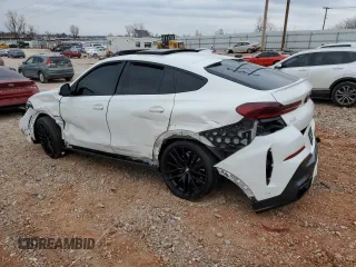 2021 BMW X6 sDrive40i z VIN 5UXCY4C03M9H36510, wystawiony jako Copart lot #86419524 z przebiegiem Nie podano mil oraz Szkody całkowita. Historia ofert i sprzedaży dostępna na DreamBid. Obrazek 2.