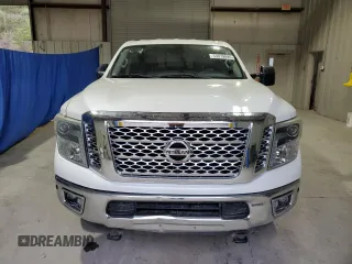 2016 Nissan Titan Platinum Reserve z VIN 1N6BA1F27GN502647, wystawiony jako Copart lot #53079895 z przebiegiem 143 384 mil mil oraz Czysty tytuł • Clean title. Historia ofert i sprzedaży dostępna na DreamBid. Obrazek 5.