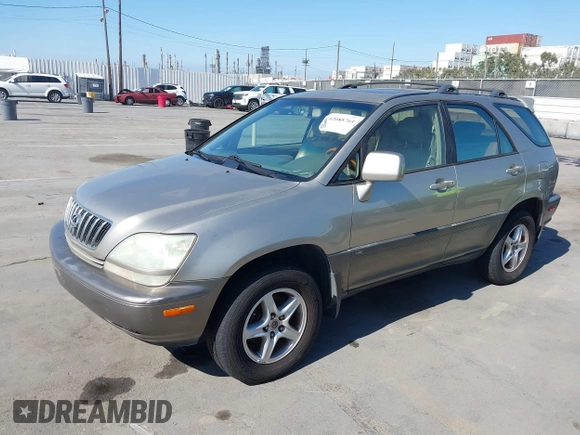 2002 Lexus RX 300 with VIN JTJHF10U920257684, listed as a IAAI auction lot 42088761 with 275,621 mi miles. Bid and sale history available at carsss.com. Image 2.