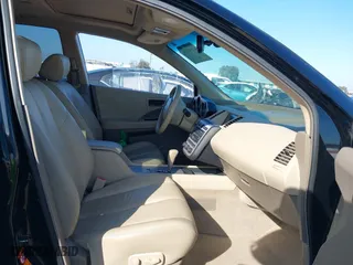 2004 Nissan Murano SE with VIN JN8AZ08W34W315904, listed as a IAAI auction lot 41548334 with 127,279 mi miles. Bid and sale history available at carsss.com. Image 5.