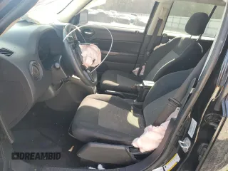 2015 Jeep Patriot Altitude z VIN 1C4NJRBB9FD347740, wystawiony jako Copart lot #48906625 z przebiegiem 105 310 mil mil oraz Szkoda całkowita • Salvage title. Historia ofert i sprzedaży dostępna na DreamBid. Obrazek 7.