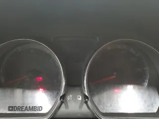2016 Nissan Versa SV z VIN 3N1CN7AP3GL916917, wystawiony jako Copart lot #55994285 z przebiegiem Nie podano mil oraz Szkoda całkowita • Salvage title. Historia ofert i sprzedaży dostępna na DreamBid. Obrazek 9.