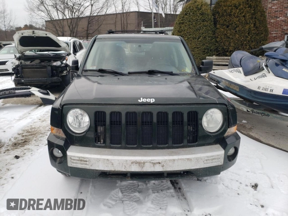 2010 Jeep Patriot Limited with VIN 1J4NF4GB6AD642911, listed as a Copart auction lot 88147525 with 136,186 mi miles and Clean Title. Bid and sale history available at carsss.com. Image 5.