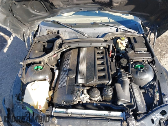 2000 BMW Z3 2.5L with VIN WBACH9344YLM92130, listed as a IAAI auction lot 41236774 with 189,957 mi miles. Bid and sale history available at carsss.com. Image 10.