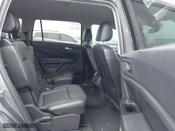 2019 Volkswagen Atlas 3.6L V6 SE w/Technology with VIN 1V2WR2CA3KC592610, listed as a IAAI auction lot 41379488 with 72,888 mi miles. Bid and sale history available at carsss.com. Image 8.