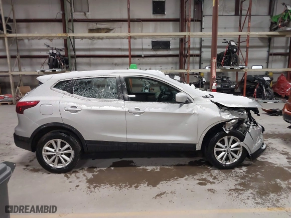2018 Nissan Rogue Sport SV with VIN JN1BJ1CR7JW258538, listed as a IAAI auction lot 41835176 with 121,094 mi miles. Bid and sale history available at carsss.com. Image 13.