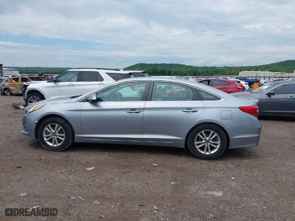 2017 Hyundai Sonata SE with VIN 5NPE24AFXHH564974, listed as a IAAI auction lot 39409674 with 1 mi miles. Bid and sale history available at carsss.com. Image 14.