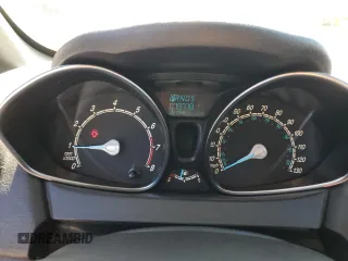 2019 Ford Fiesta SE z VIN 3FADP4EJ5KM106732, wystawiony jako Copart lot #55856145 z przebiegiem 79 778 mil mil oraz Szkody całkowita. Historia ofert i sprzedaży dostępna na DreamBid. Obrazek 9.