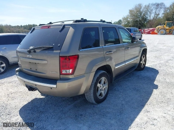 2005 Jeep Grand Cherokee Limited with VIN 1J4HR58N05C523654, listed as a IAAI auction lot 41733481 with 1 mi miles. Bid and sale history available at carsss.com. Image 4.