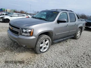 2007 Chevrolet Avalanche LTZ z VIN 3GNFK12347G251151, wystawiony jako Copart lot #46107005 z przebiegiem 121 068 mil mil oraz Szkody całkowita. Historia ofert i sprzedaży dostępna na DreamBid. Obrazek 1.