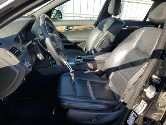 2008 Mercedes-Benz C 350 Sport with VIN WDDGF56X88F137734, listed as a Copart auction lot 86436754 with 171,607 mi miles and Clean Title. Bid and sale history available at DreamBid. Image 7.