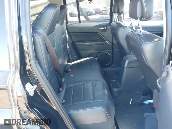 2016 Jeep Patriot Latitude with VIN 1C4NJRFB4GD580484, listed as a IAAI auction lot 42006184 with 178,265 mi miles. Bid and sale history available at carsss.com. Image 8.