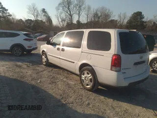 2008 Chevrolet Uplander LS with VIN 1GNDV23W98D130546, listed as a IAAI auction lot 41666342 with 186,601 mi miles. Bid and sale history available at carsss.com. Image 3.