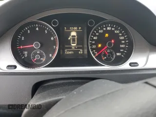2013 Volkswagen CC Sport with VIN WVWBN7ANXDE520843, listed as a Copart auction lot 73561604 with 133,471 mi miles and Salvage Title. Bid and sale history available at DreamBid. Image 9.