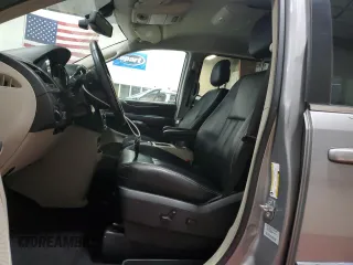 2015 Chrysler Town & Country Touring L z VIN 2C4RC1CG8FR601491, wystawiony jako Copart lot #57968225 z przebiegiem 86 385 mil mil oraz Szkoda całkowita • Salvage title. Historia ofert i sprzedaży dostępna na DreamBid. Obrazek 7.