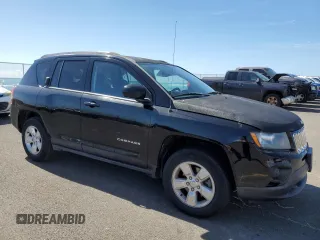 2014 Jeep Compass High Altitude with VIN 1C4NJCEA0ED529504, listed as a Copart auction lot 42349445 with 90,705 mi miles and Clean Title. Bid and sale history available at carsss.com. Image 4.