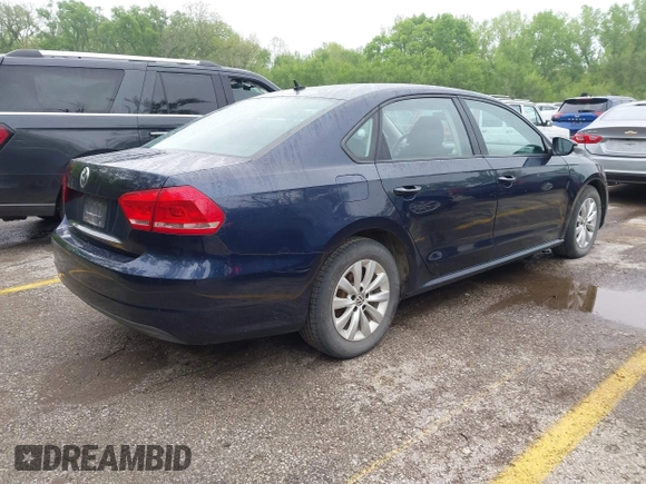 2012 Volkswagen Passat S with VIN 1VWAP7A33CC016887, listed as a IAAI auction lot 42096022 with 86,678 mi miles and . Bid and sale history available at DreamBid. Image 4.