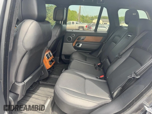 2018 Land Rover Range Rover with VIN SALGS2RE9JA390684, listed as a Copart auction lot 57118715 with 39,474 mi miles and Clean title. Bid and sale history available at DreamBid. Image 9.