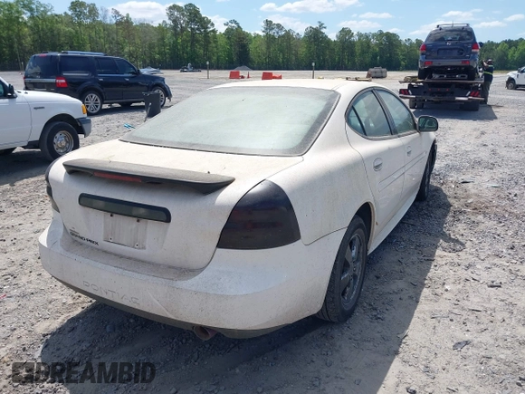 2006 Pontiac Grand Prix with VIN 2G2WP552861204284, listed as a IAAI auction lot 42145122 with 184,633 mi miles. Bid and sale history available at carsss.com. Image 4.