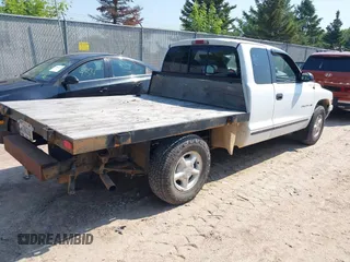 1998 Dodge Dakota SLT z VIN 1B7GL22X9WS620905, wystawiony jako IAAI lot #42388299 z przebiegiem 146 315 mil mil oraz . Historia ofert i sprzedaży dostępna na DreamBid. Obrazek 4.