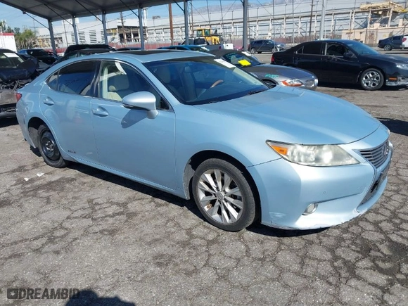 2013 Lexus ES 300h Hybrid with VIN JTHBW1GG2D2016970, listed as a IAAI auction lot 41866909 with NaN miles. Bid and sale history available at carsss.com. Image 1.