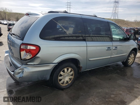 2005 Chrysler Town & Country Touring with VIN 2C4GP54L85R390595, listed as a Copart auction lot 53568185 with 177,250 mi miles and Salvage Title. Bid and sale history available at carsss.com. Image 3.