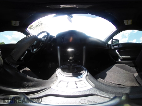 2017 Toyota 86 z VIN JF1ZNAA18H9701713, wystawiony jako IAAI lot #42285272 z przebiegiem 34 829 mil mil oraz . Historia ofert i sprzedaży dostępna na DreamBid. Obrazek 19.