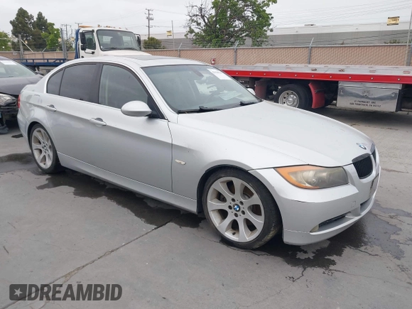 2006 BMW 3 Series 330i with VIN WBAVB33526KS31274, listed as a IAAI auction lot 42120518 with 167,203 mi miles. Bid and sale history available at carsss.com. Image 1.