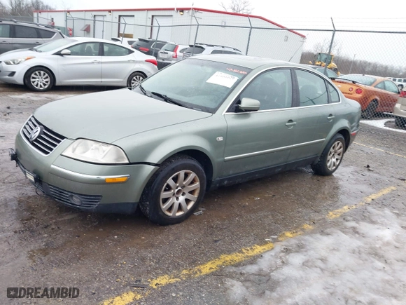 2003 Volkswagen Passat GLS with VIN WVWPD63B33E022262, listed as a IAAI auction lot 41466620 with 249,726 mi miles. Bid and sale history available at carsss.com. Image 2.
