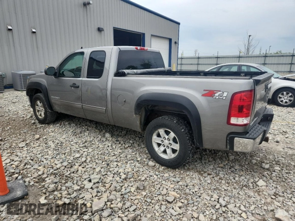 2013 GMC Sierra 1500 SLE z VIN 1GTR2VE74DZ305927, wystawiony jako Copart lot #57966285 z przebiegiem 170 543 mil mil oraz Czysty tytuł • Clean title. Historia ofert i sprzedaży dostępna na DreamBid. Obrazek 2.