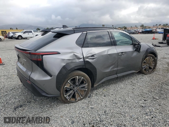 2024 Toyota bZ4X XLE with VIN JTMAAAAA8RA045760, listed as a Copart auction lot 50996385 with 3,833 mi miles and Salvage Title. Bid and sale history available at DreamBid. Image 3.