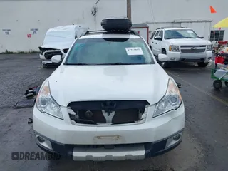 2012 Subaru Outback 2.5i Limited with VIN 4S4BRBLC5C3204422, listed as a IAAI auction lot 41915865 with 104,265 mi miles. Bid and sale history available at carsss.com. Image 12.