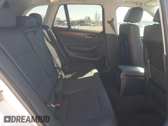2015 BMW X1 sDrive28i with VIN WBAVM1C51FV316118, listed as a Copart auction lot 46663445 with 117,361 mi miles and Clean Title. Bid and sale history available at carsss.com. Image 11.