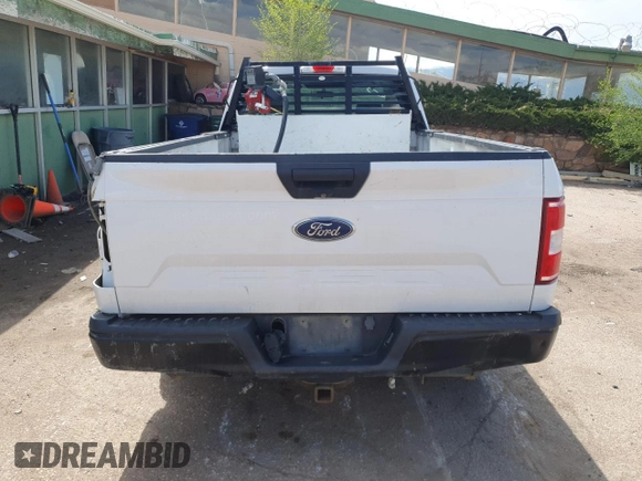 2018 Ford F-150 XL z VIN 1FTMF1E55JKF62315, wystawiony jako Copart lot #51611855 z przebiegiem Nie podano mil oraz Szkoda całkowita • Salvage title. Historia ofert i sprzedaży dostępna na DreamBid. Obrazek 6.