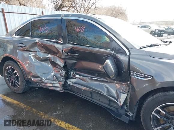 2015 Ford Taurus Limited с VIN 1FAHP2F82FG110285, выставлен на аукционе IAAI как лот 41731926 с пробегом 173 645 миль миль и . История ставок и продаж доступна на DreamBid. Изображение 6.