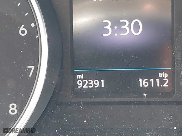 2018 Volkswagen Tiguan SEL with VIN 3VV3B7AX7JM219565, listed as a IAAI auction lot 41906582 with 92,391 mi miles. Bid and sale history available at carsss.com. Image 15.