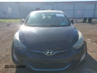 2012 Hyundai Elantra GLS z VIN 5NPDH4AE4CH092071, wystawiony jako IAAI lot #42264722 z przebiegiem 165 417 mil mil oraz . Historia ofert i sprzedaży dostępna na DreamBid. Obrazek 6.