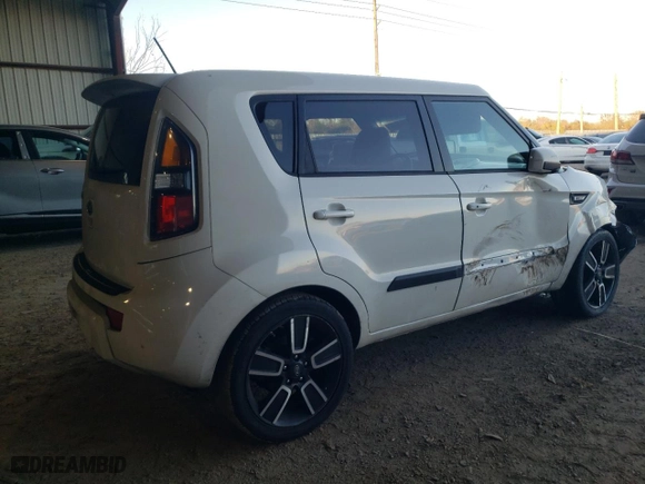 2011 Kia Soul + with VIN KNDJT2A24B7267854, listed as a Copart auction lot 86184844 with 118,258 mi miles and Salvage Title. Bid and sale history available at carsss.com. Image 3.