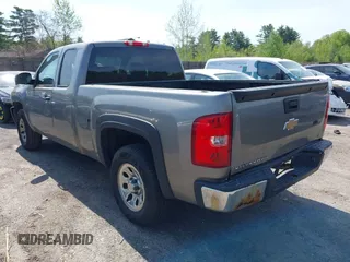 2008 Chevrolet Silverado 1500 Work Truck with VIN 1GCEC19X28Z322147, listed as a IAAI auction lot 42233304 with 132,411 mi miles and . Bid and sale history available at DreamBid. Image 3.