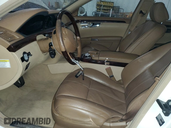 2007 Mercedes-Benz S 550 with VIN WDDNG71X97A072427, listed as a Copart auction lot 57881165 with 120,210 mi miles and Salvage title. Bid and sale history available at DreamBid. Image 7.