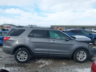 2014 Ford Explorer XLT z VIN 1FM5K8D83EGA98109, wystawiony jako IAAI lot #41547412 z przebiegiem 138 405 mil mil oraz . Historia ofert i sprzedaży dostępna na DreamBid. Obrazek 13.