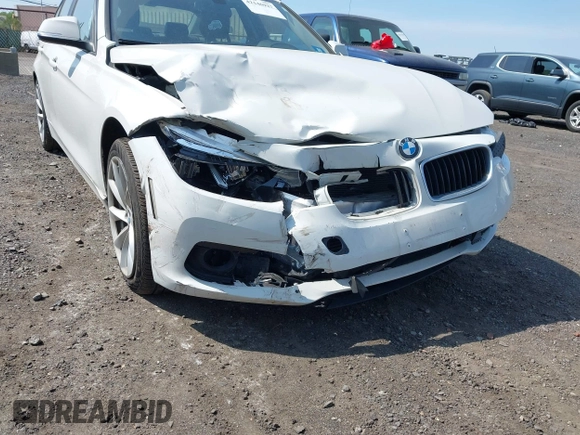 2018 BMW 3 Series 320i xDrive with VIN WBA8A3C5XJA505321, listed as a IAAI auction lot 42146927 with 47,547 mi miles and . Bid and sale history available at DreamBid. Image 6.