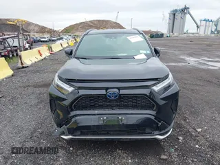 2022 Toyota RAV4 SE z VIN JTMAB3FV7ND090427, wystawiony jako IAAI lot #42307900 z przebiegiem 27 285 mil mil oraz . Historia ofert i sprzedaży dostępna na DreamBid. Obrazek 12.