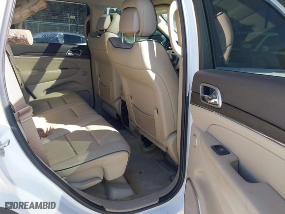2017 Jeep Grand Cherokee Overland with VIN 1C4RJECG2HC762007, listed as a IAAI auction lot 41845048 with 80,285 mi miles. Bid and sale history available at carsss.com. Image 8.