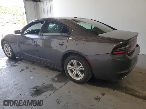 2020 Dodge Charger SXT z VIN 2C3CDXBG1LH116252, wystawiony jako Copart lot #55725565 z przebiegiem 95 039 mil mil oraz Czysty tytuł • Clean title. Historia ofert i sprzedaży dostępna na DreamBid. Obrazek 2.