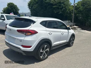 2017 Hyundai Tucson Sport with VIN KM8J3CA29HU351485, listed as a Copart auction lot 56537955 with 121,371 mi miles and Clean Title. Bid and sale history available at DreamBid. Image 4.