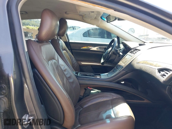 2016 Lincoln MKZ Hybrid with VIN 3LN6L2LU7GR616845, listed as a IAAI auction lot 42651286 with Not provided miles and . Bid and sale history available at DreamBid. Image 5.
