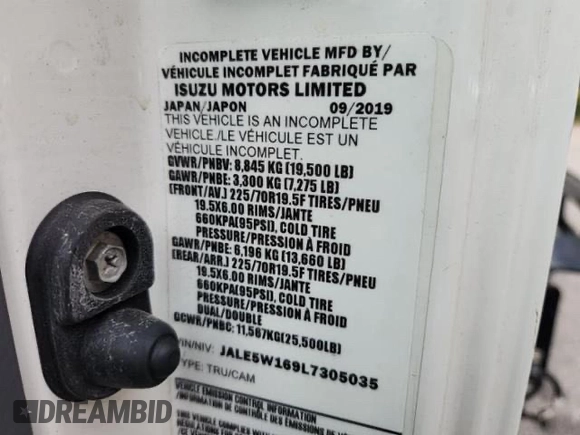 2020 Isuzu NQR IBT z VIN JALE5W169L7305035, wystawiony jako Copart lot #76352564 z przebiegiem 93 159 mil mil oraz Czysty tytuł • Clean title. Historia ofert i sprzedaży dostępna na DreamBid. Obrazek 10.